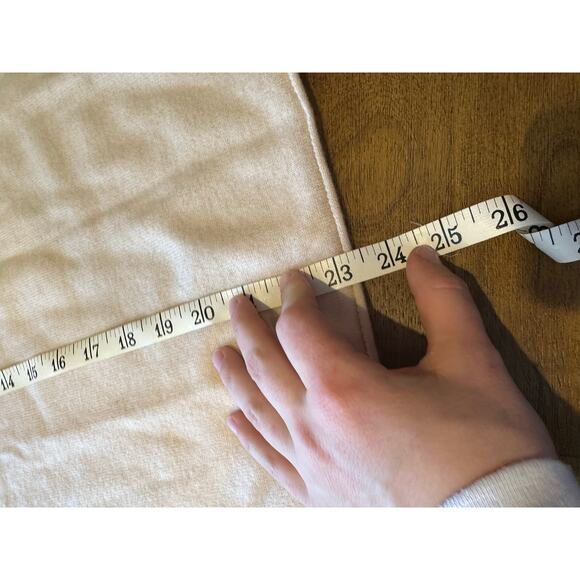 Hirsch + Timber Cream 100% Wool Turtle Neck Sweater: Women's Size Medium - Picture 7 of 11